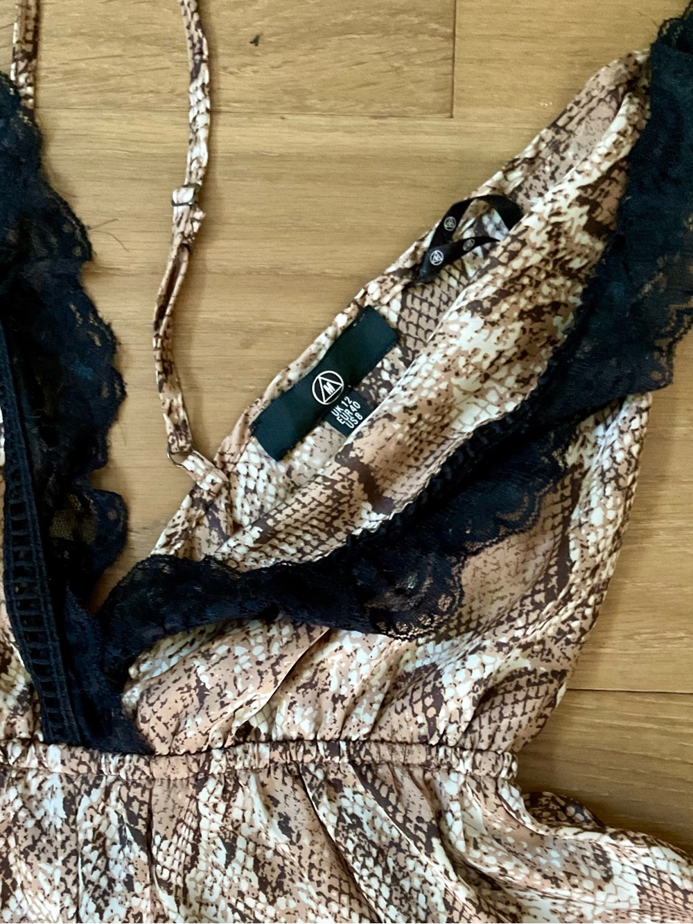 Missguided Snakeskin Teddy Romper Pajamas Black Lace Satin Sexy Flirty Size 8/M - Picture 7 of 11